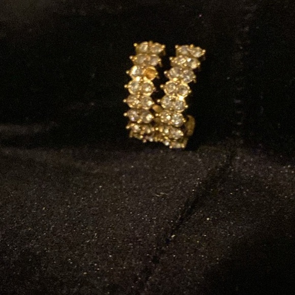 Women’s earnings - Picture 2 of 2